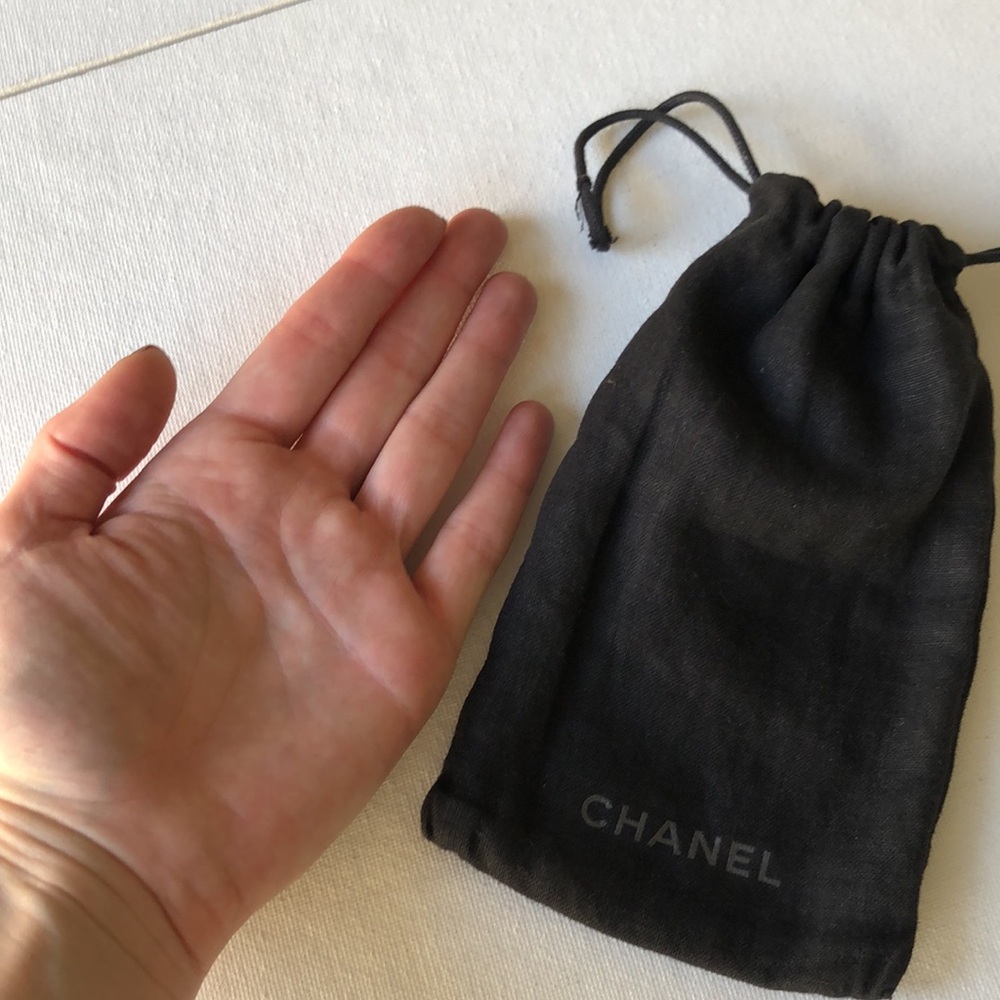 Chanel Black Drawstring Pouch For Sunglasses Or S… - image 3
